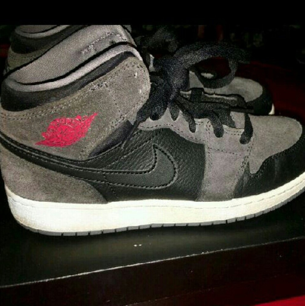 Air Jordan Mid-High